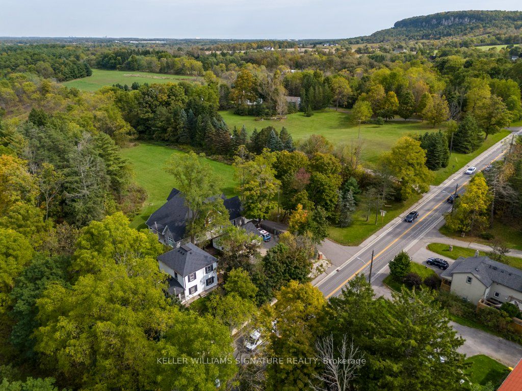 6123 Guelph Line