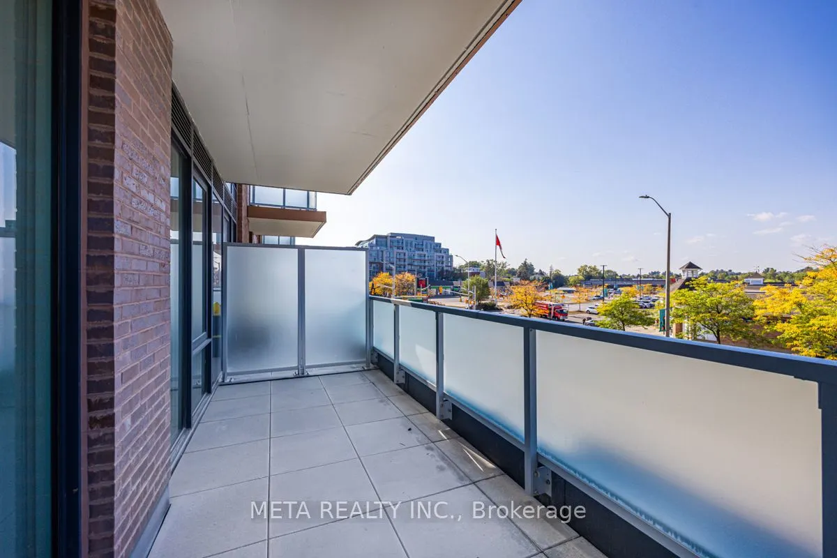 215 Lakeshore Road W, #208