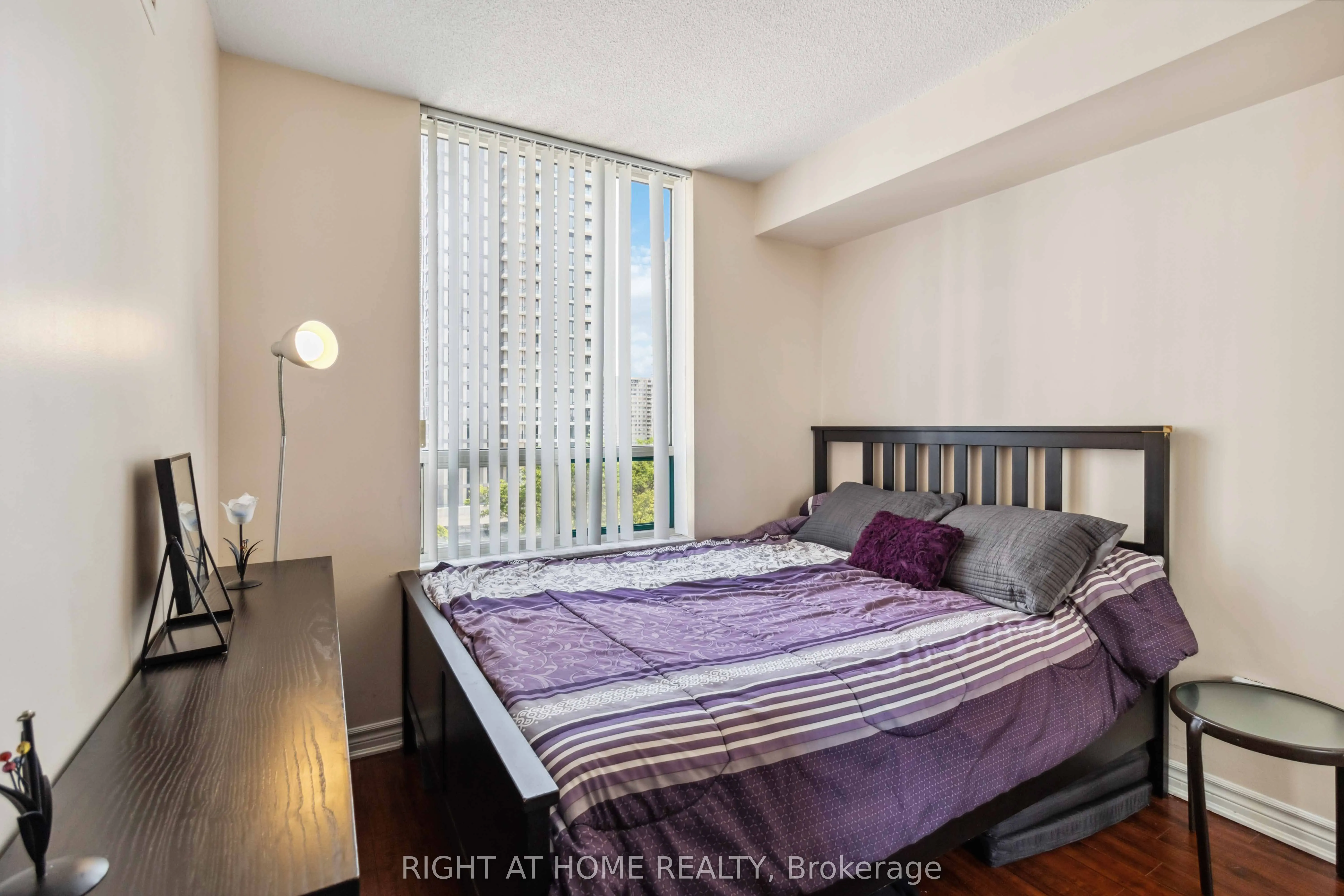 285 Enfield Place, #611