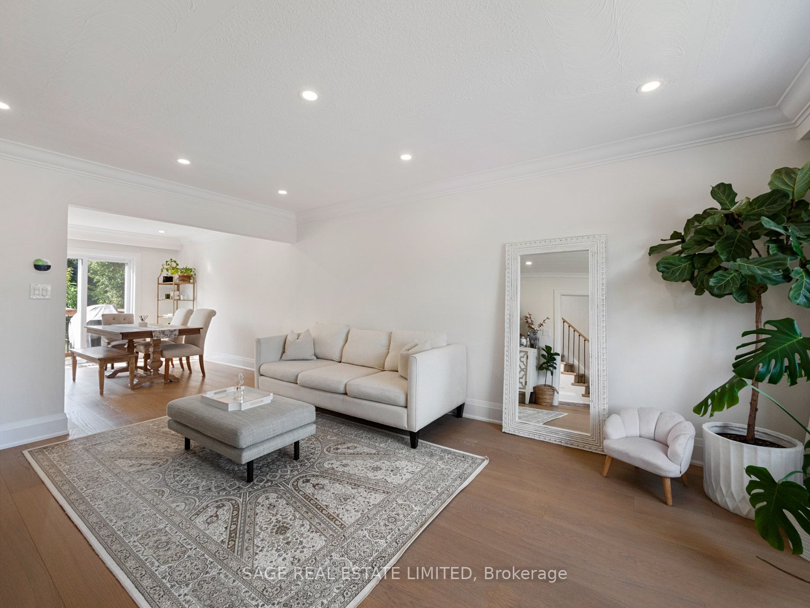 46 Foch Avenue