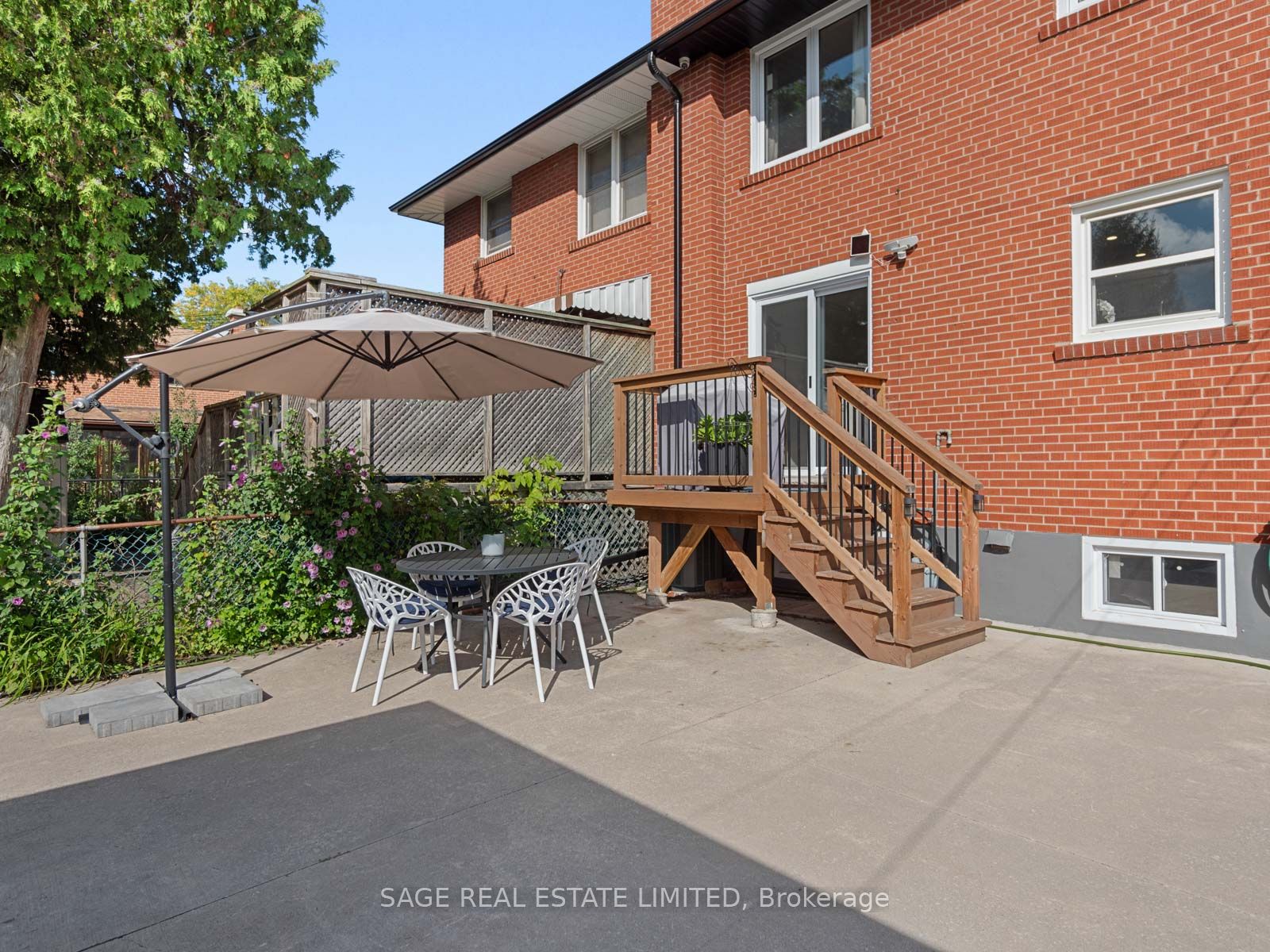 46 Foch Avenue