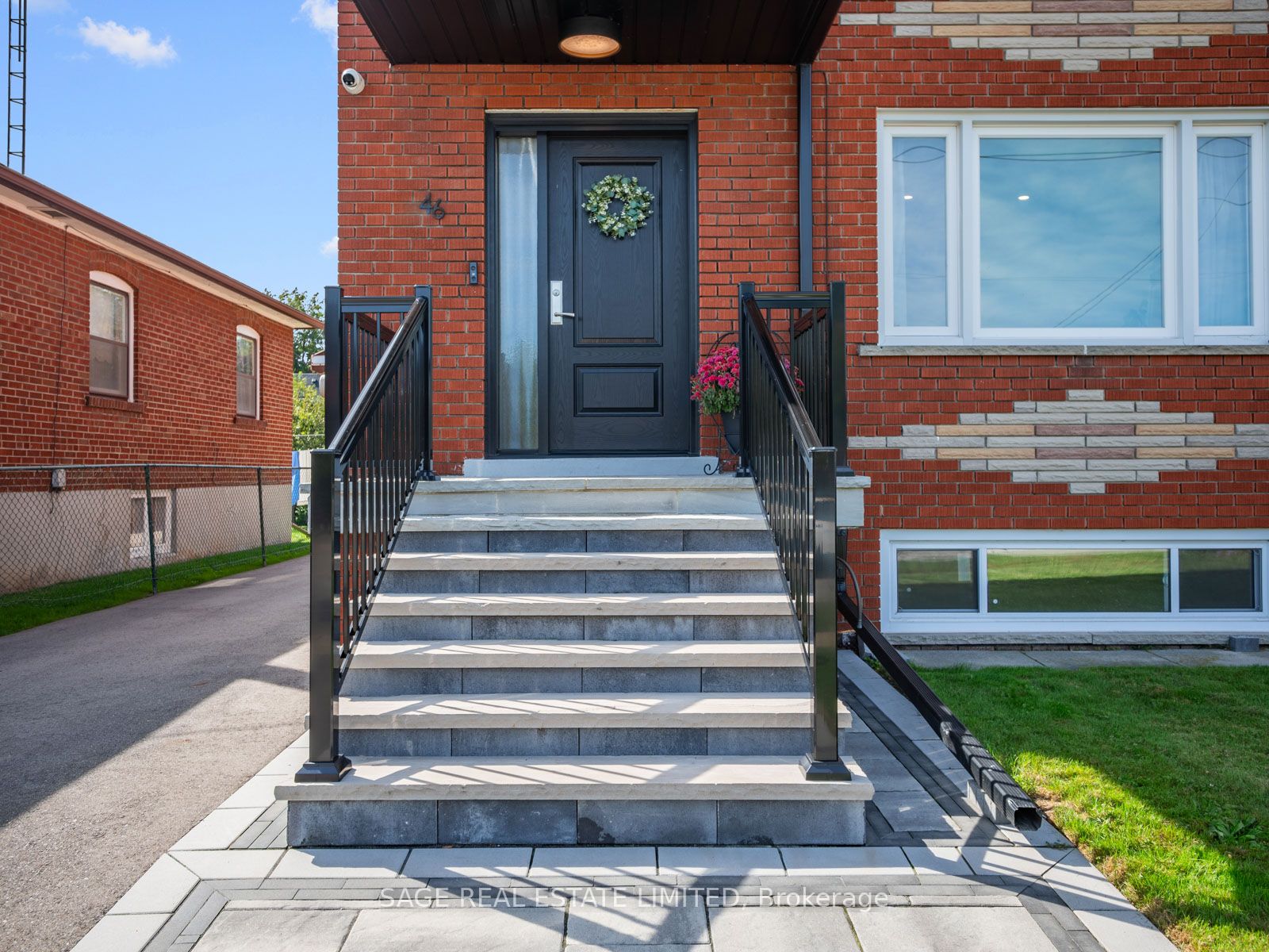 46 Foch Avenue