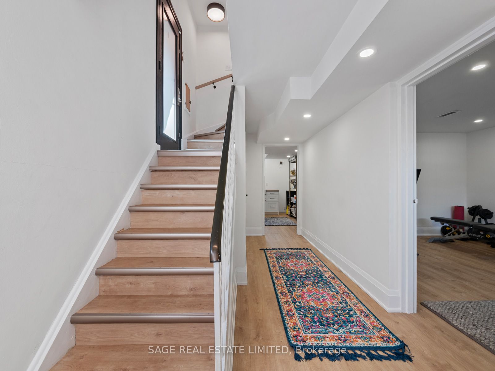 46 Foch Avenue
