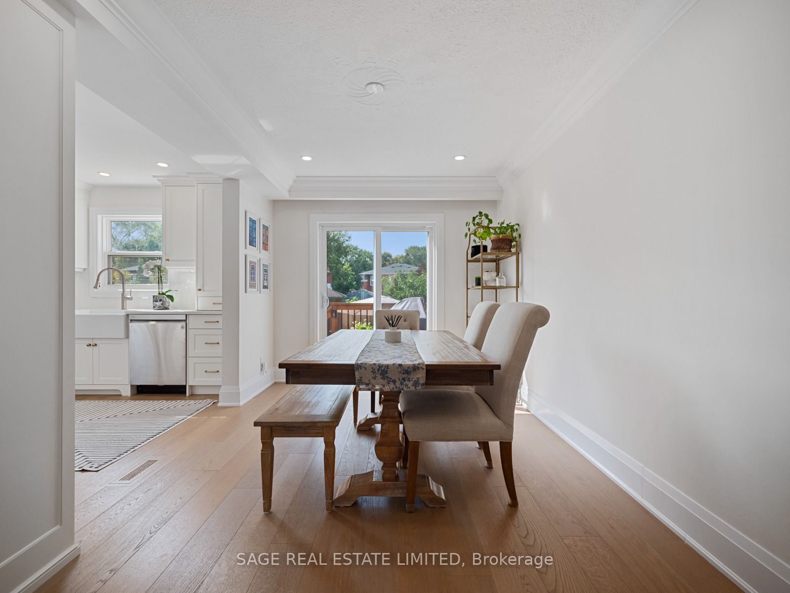46 Foch Avenue