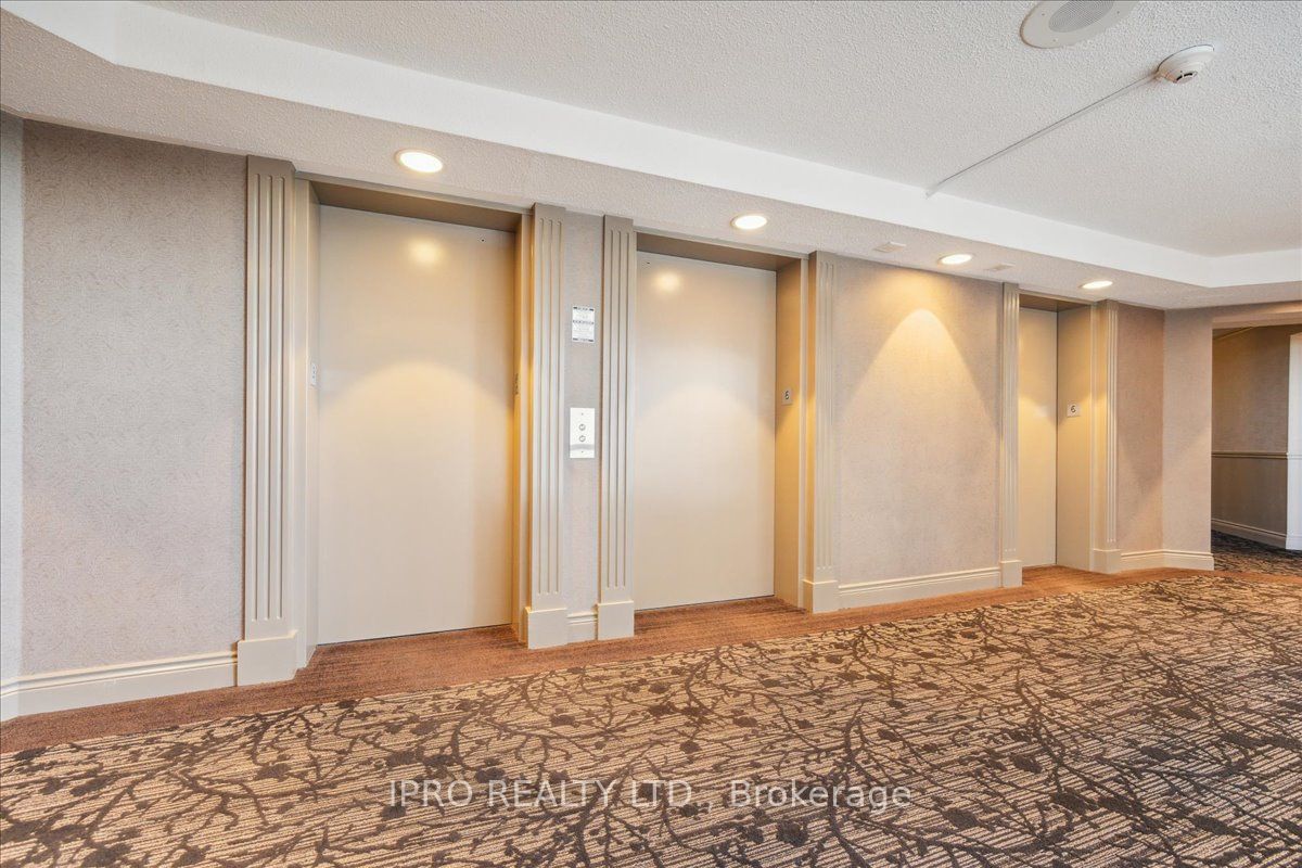 55 Kingsbridge Garden Circle, #613