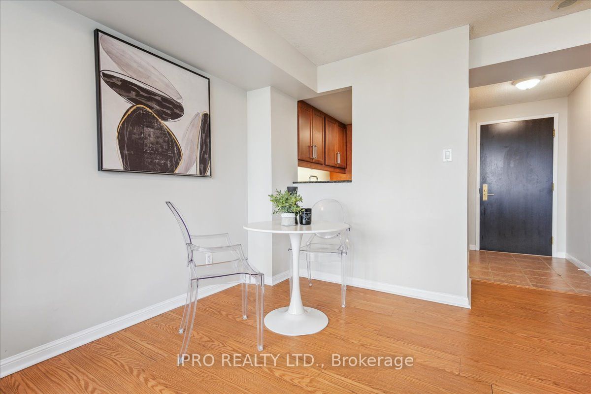 55 Kingsbridge Garden Circle, #613