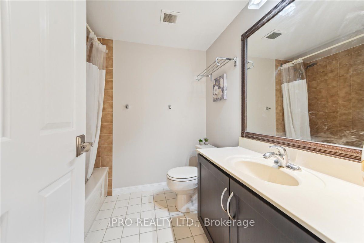 55 Kingsbridge Garden Circle, #613