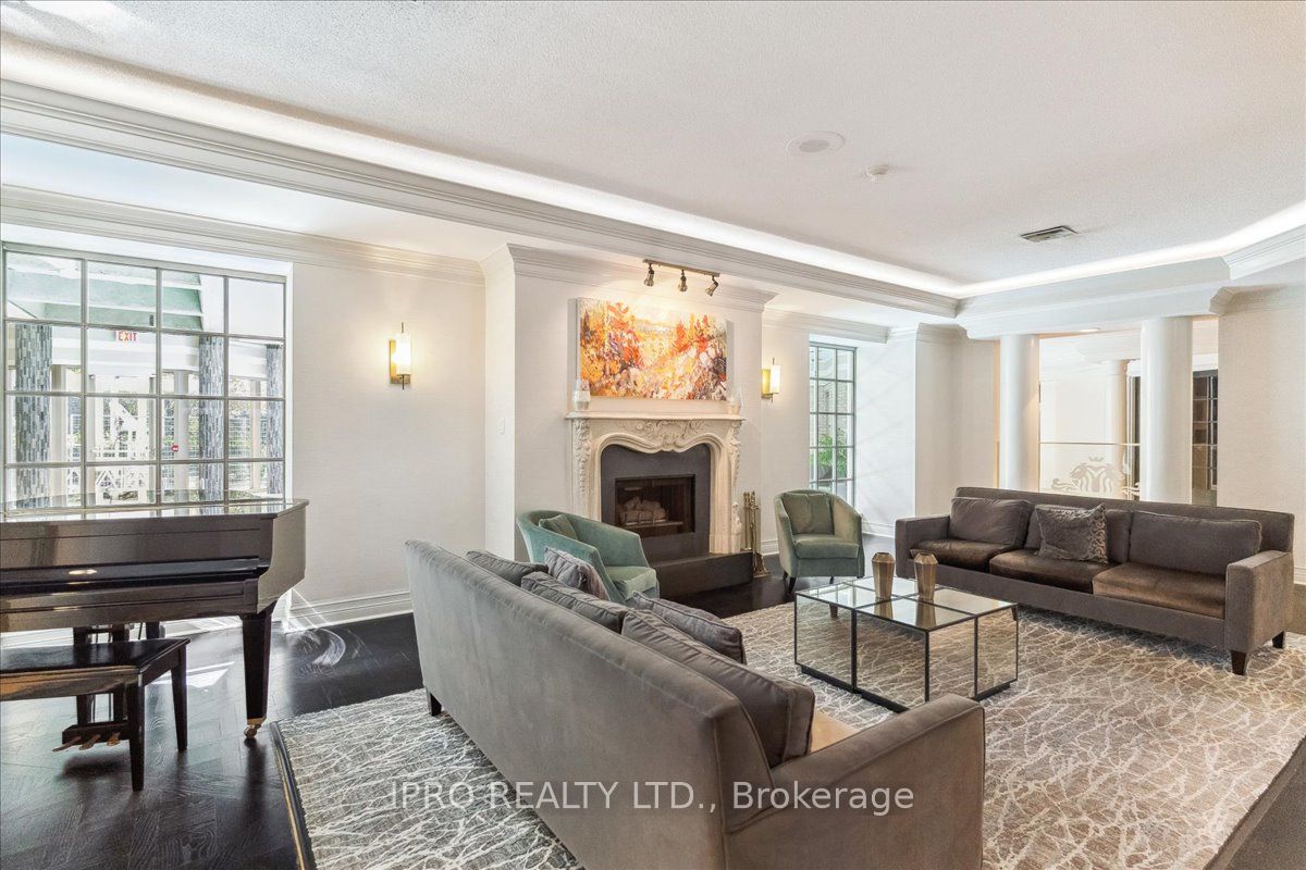 55 Kingsbridge Garden Circle, #613