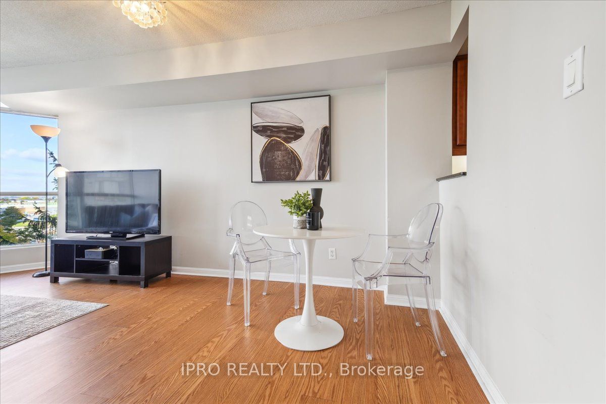 55 Kingsbridge Garden Circle, #613