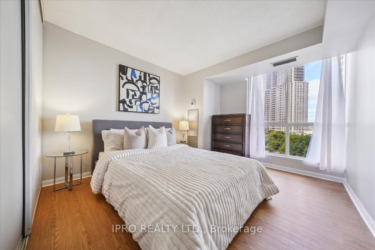 55 Kingsbridge Garden Circle, #613