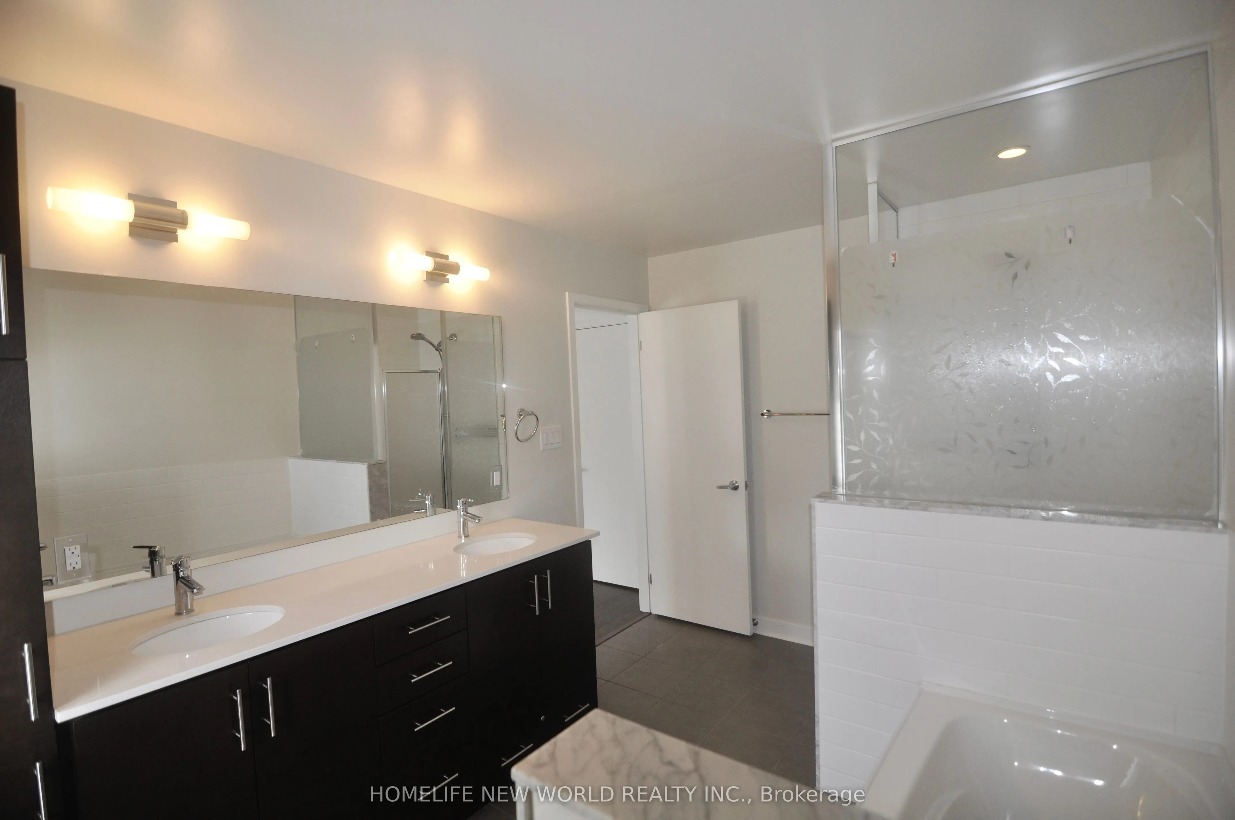 370 Square One Drive, #Th5