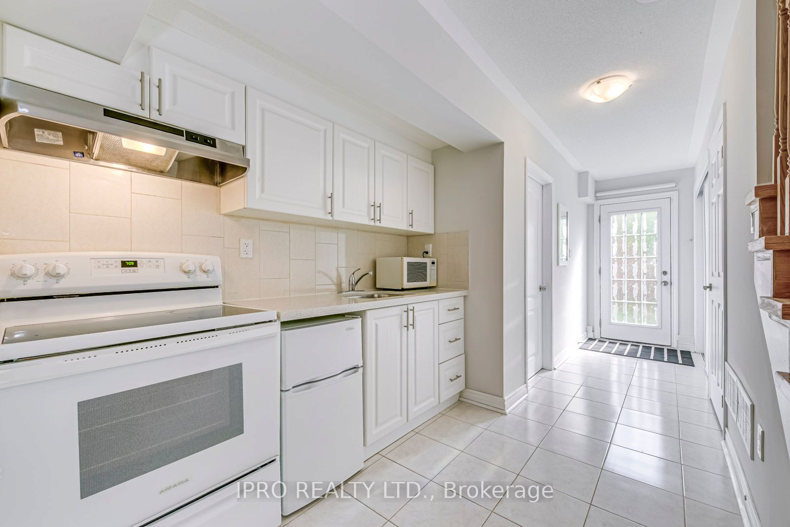 2280 Baronwood Drive, #90