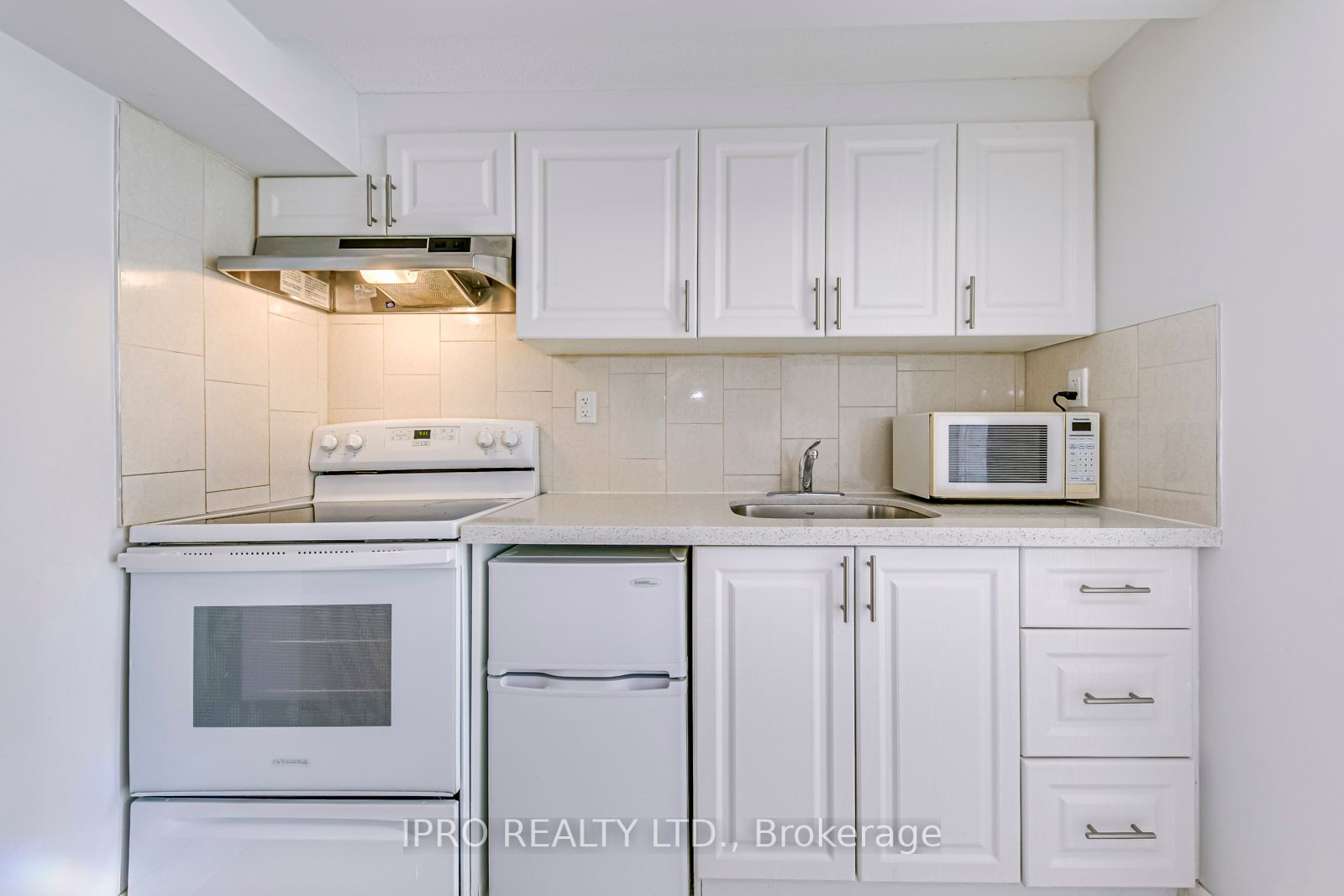 2280 Baronwood Drive, #90
