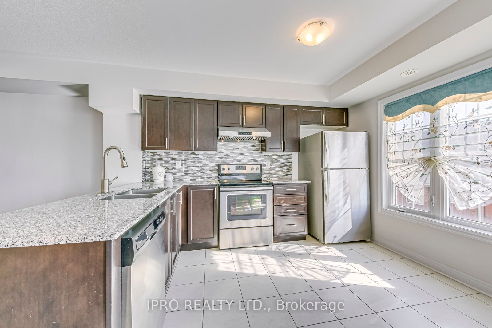 2280 Baronwood Drive, #90
