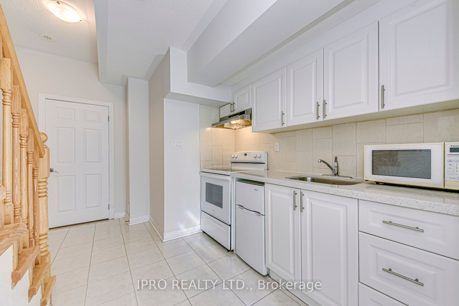 2280 Baronwood Drive, #90