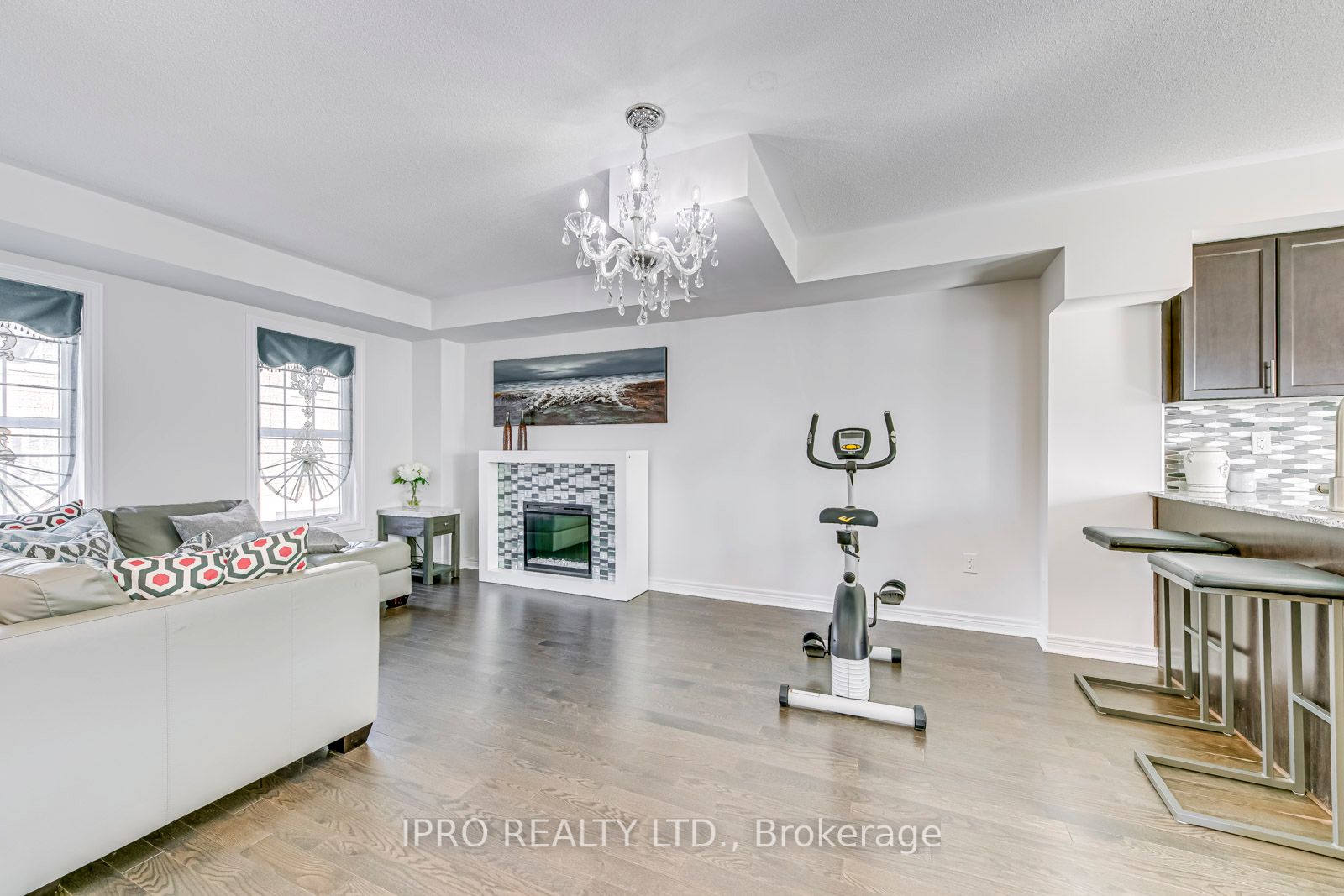 2280 Baronwood Drive, #90