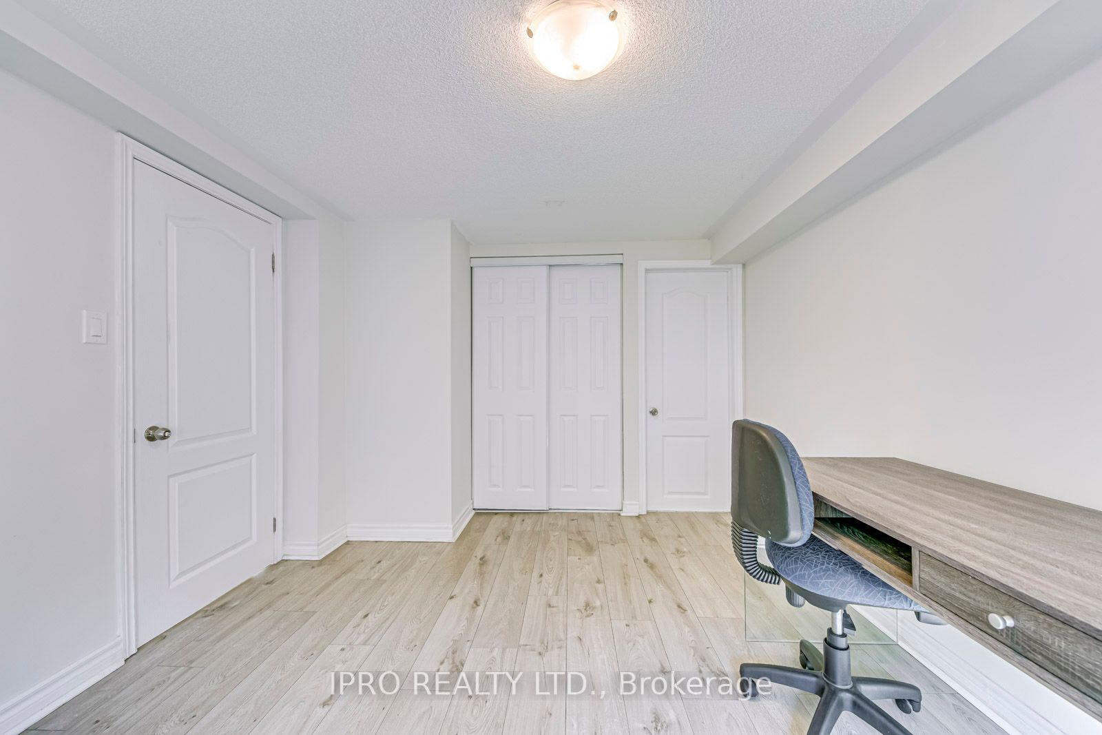 2280 Baronwood Drive, #90