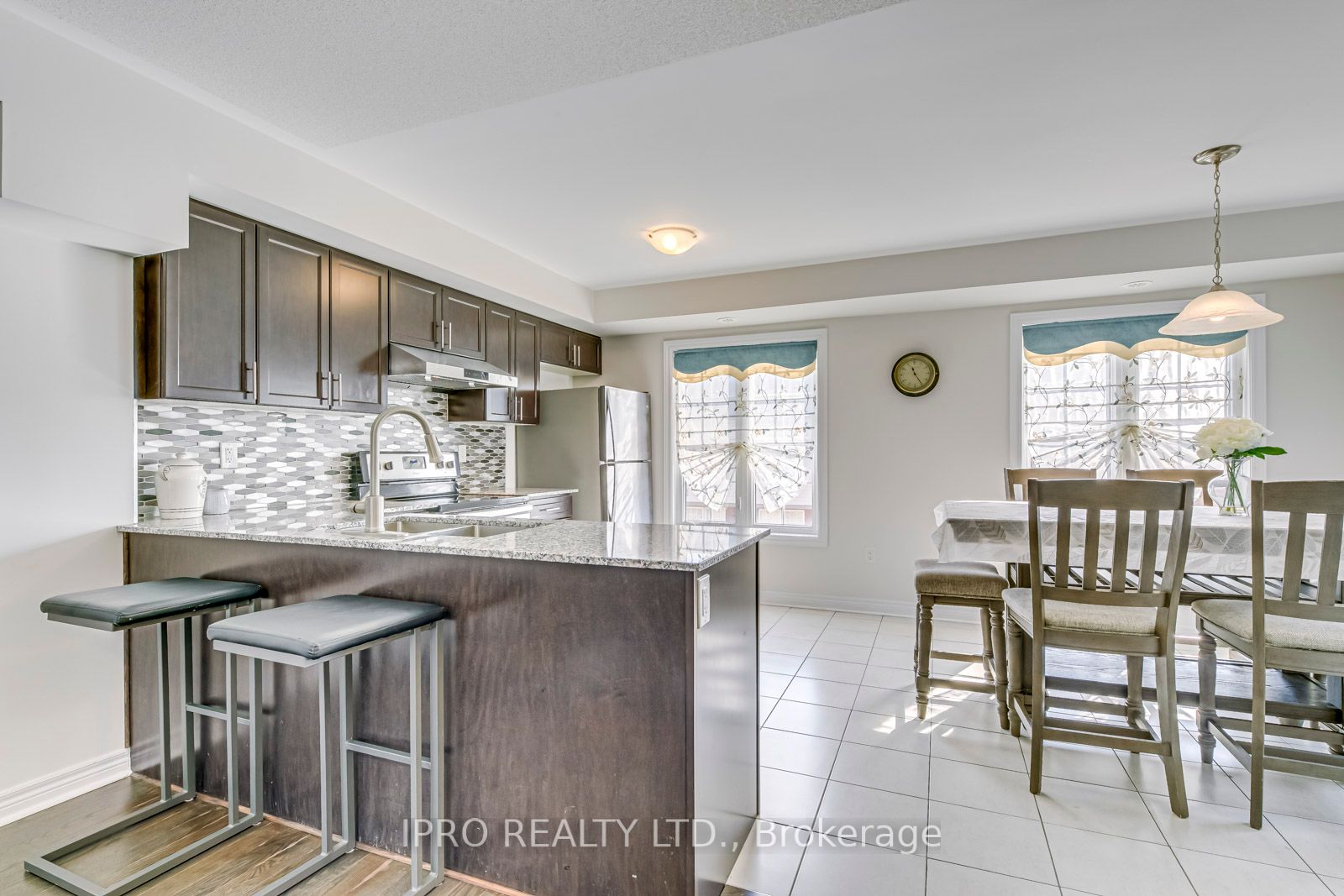 2280 Baronwood Drive, #90
