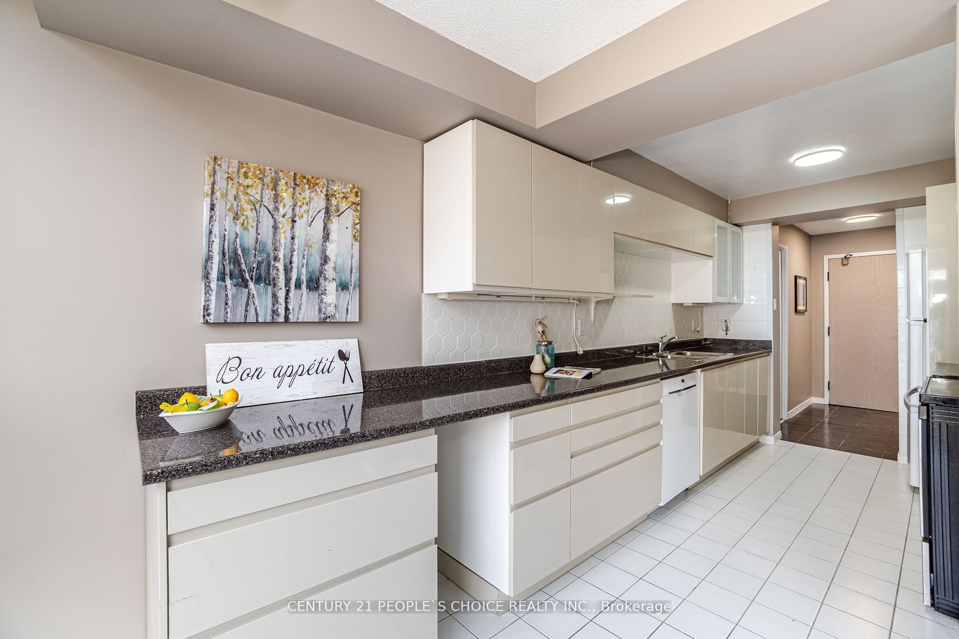 330 Rathburn Road W, #405