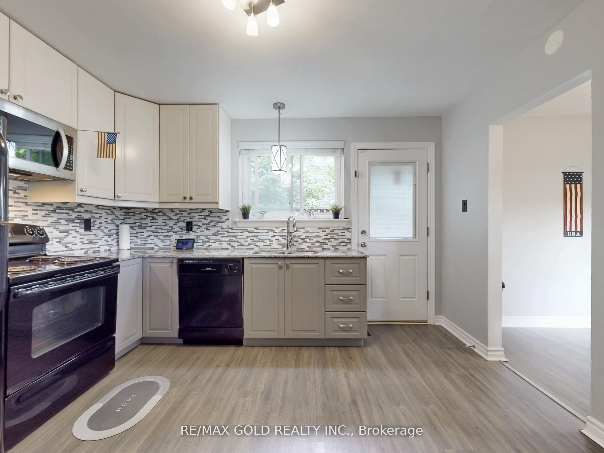 44 Deloraine Drive