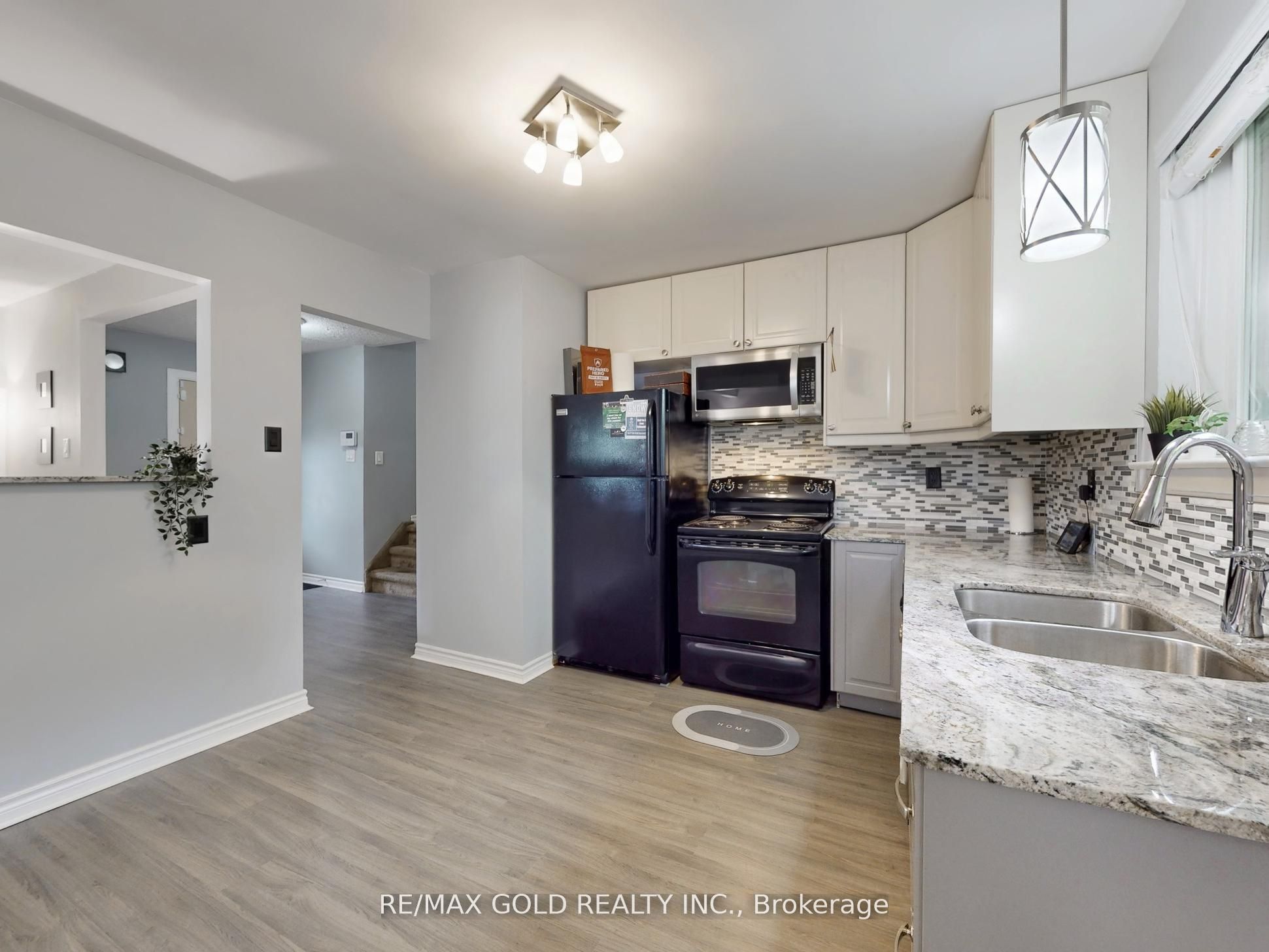 44 Deloraine Drive