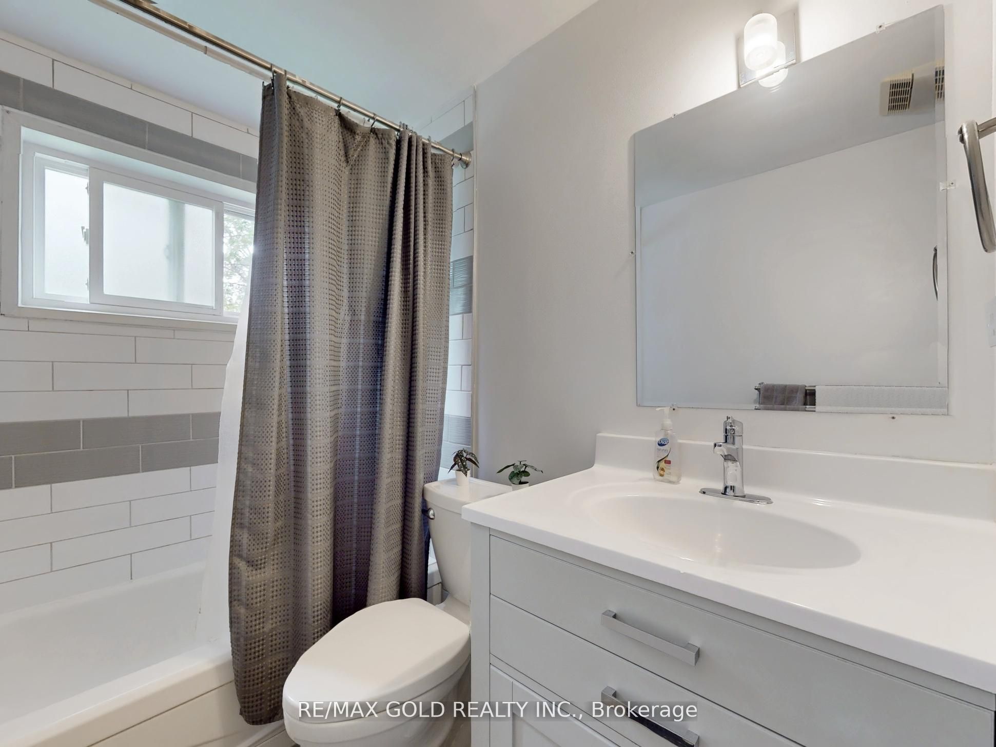 44 Deloraine Drive