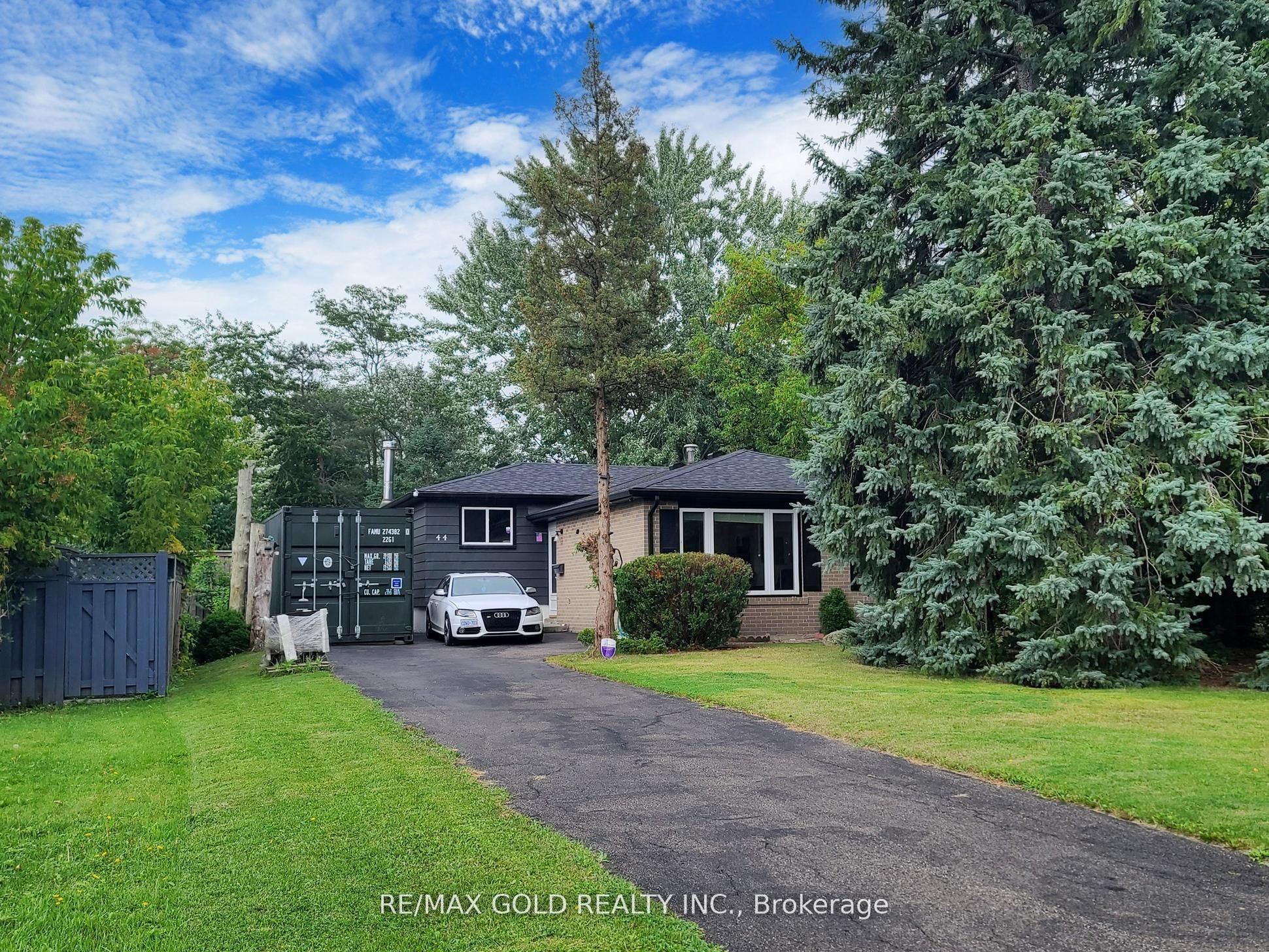 44 Deloraine Drive