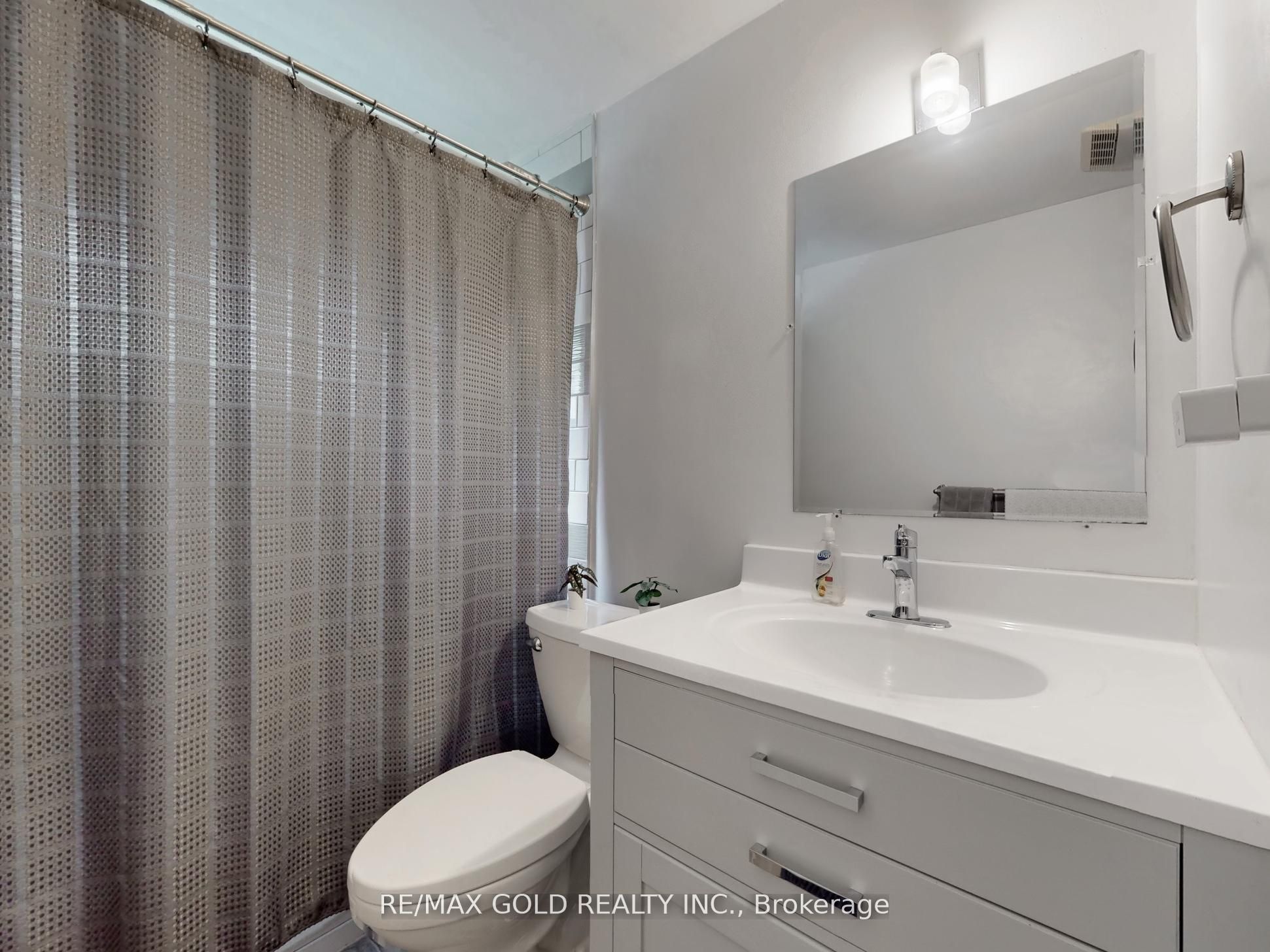 44 Deloraine Drive