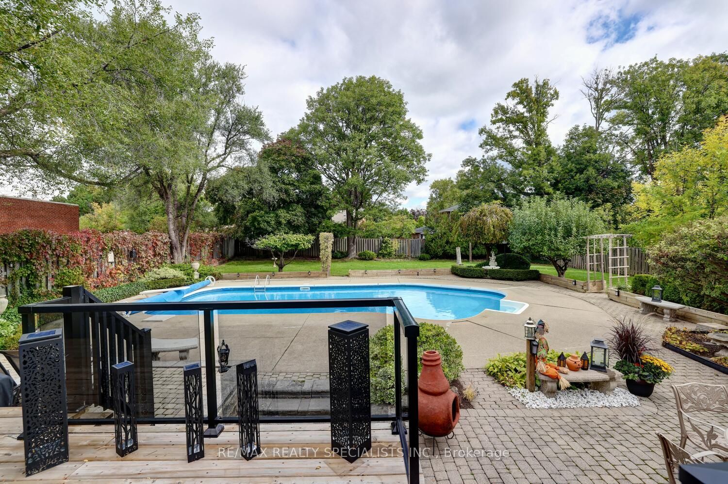 2633 Liruma Road