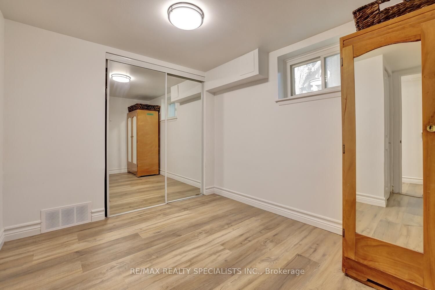 2633 Liruma Road