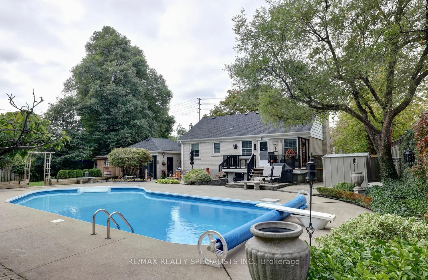 2633 Liruma Road