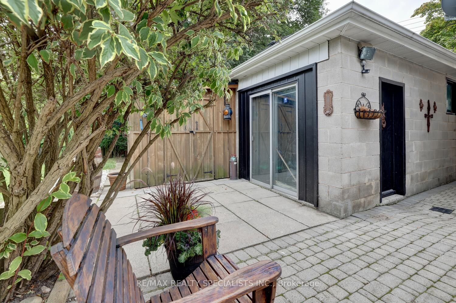 2633 Liruma Road