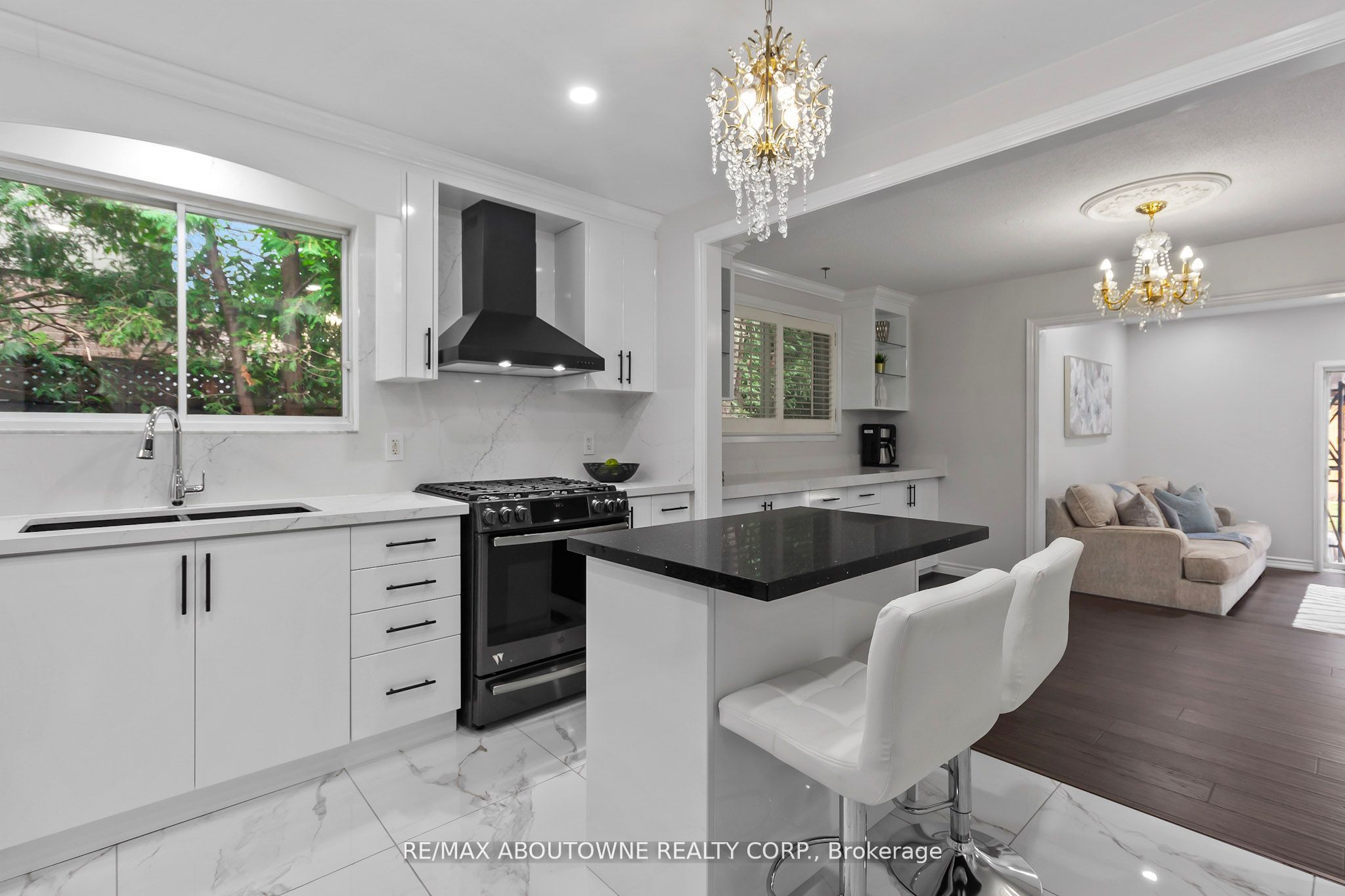 440 Sunset Drive