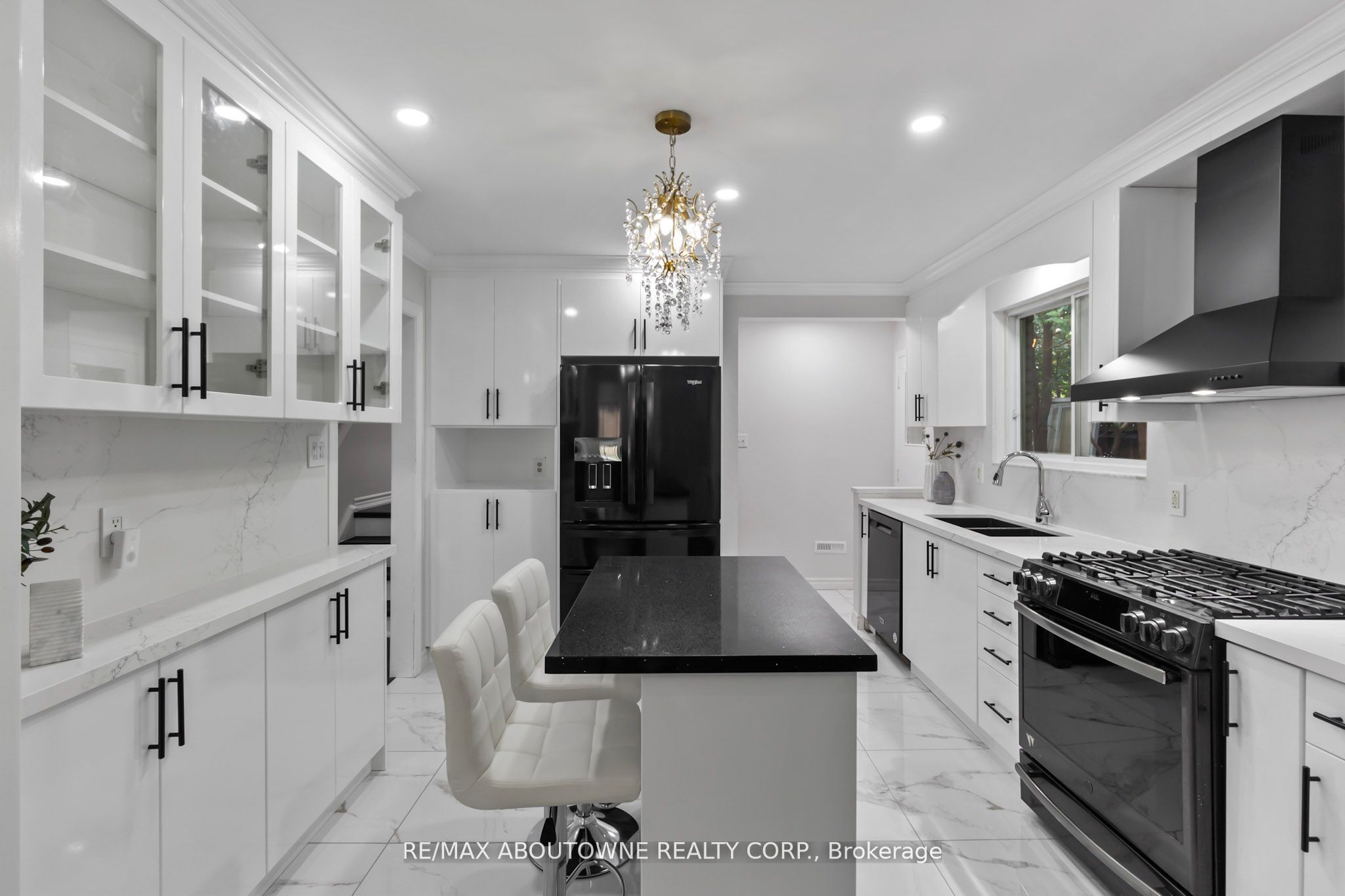 440 Sunset Drive