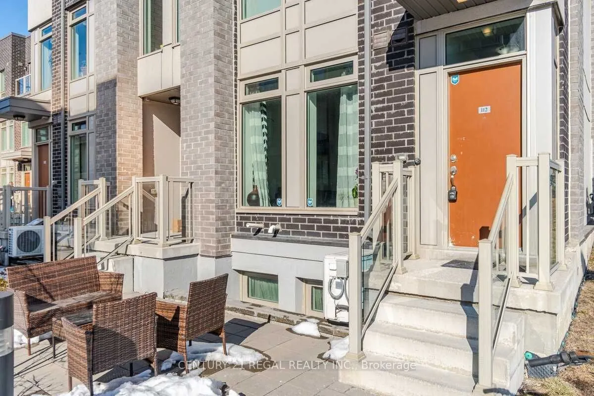 11 Applewood Lane, #112