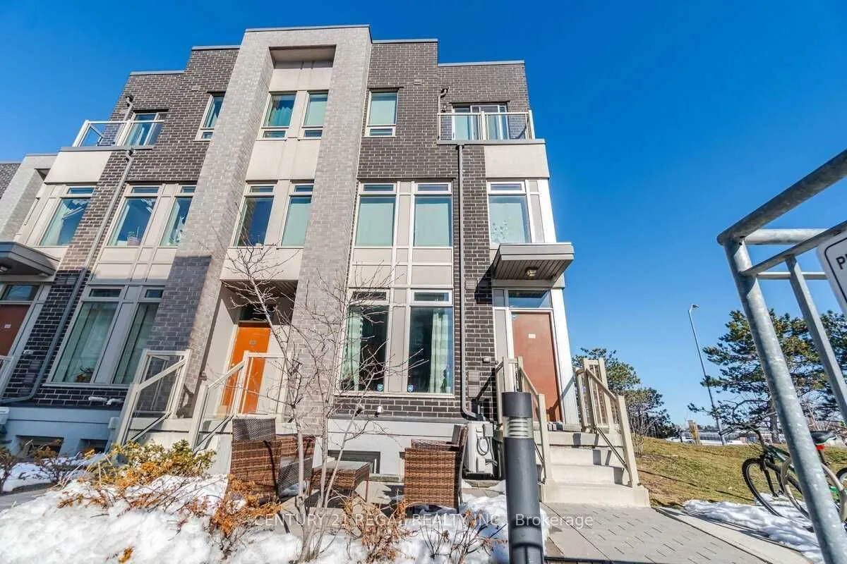 11 Applewood Lane, #112