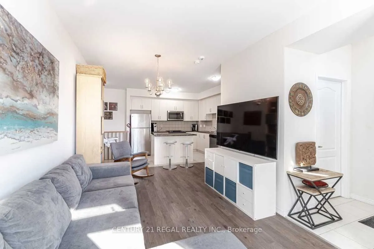 11 Applewood Lane, #112