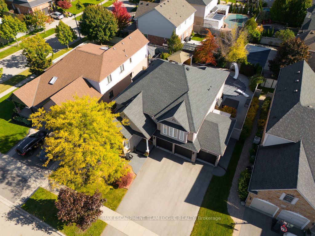 2557 ARMOUR Crescent