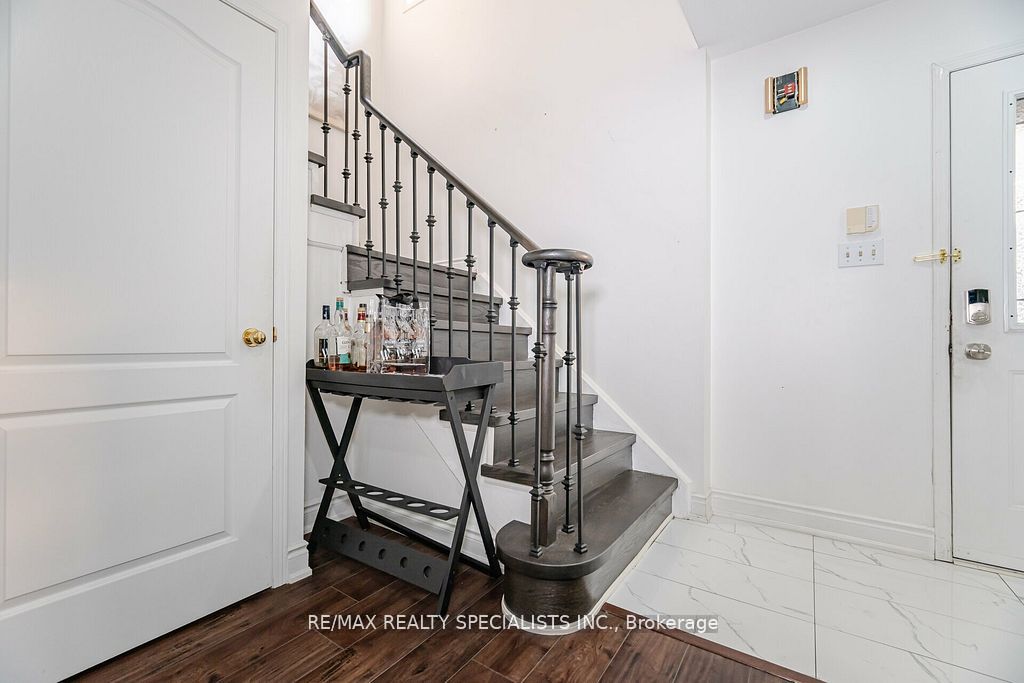 27 Coachwhip Road