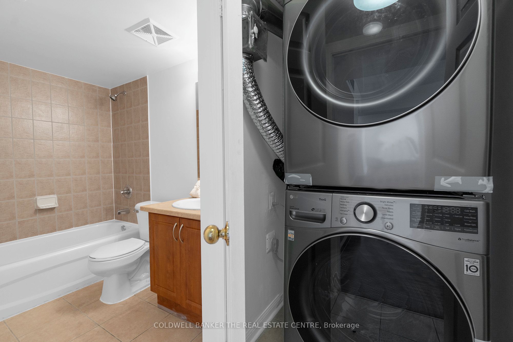 3047 Finch Avenue W, #2057