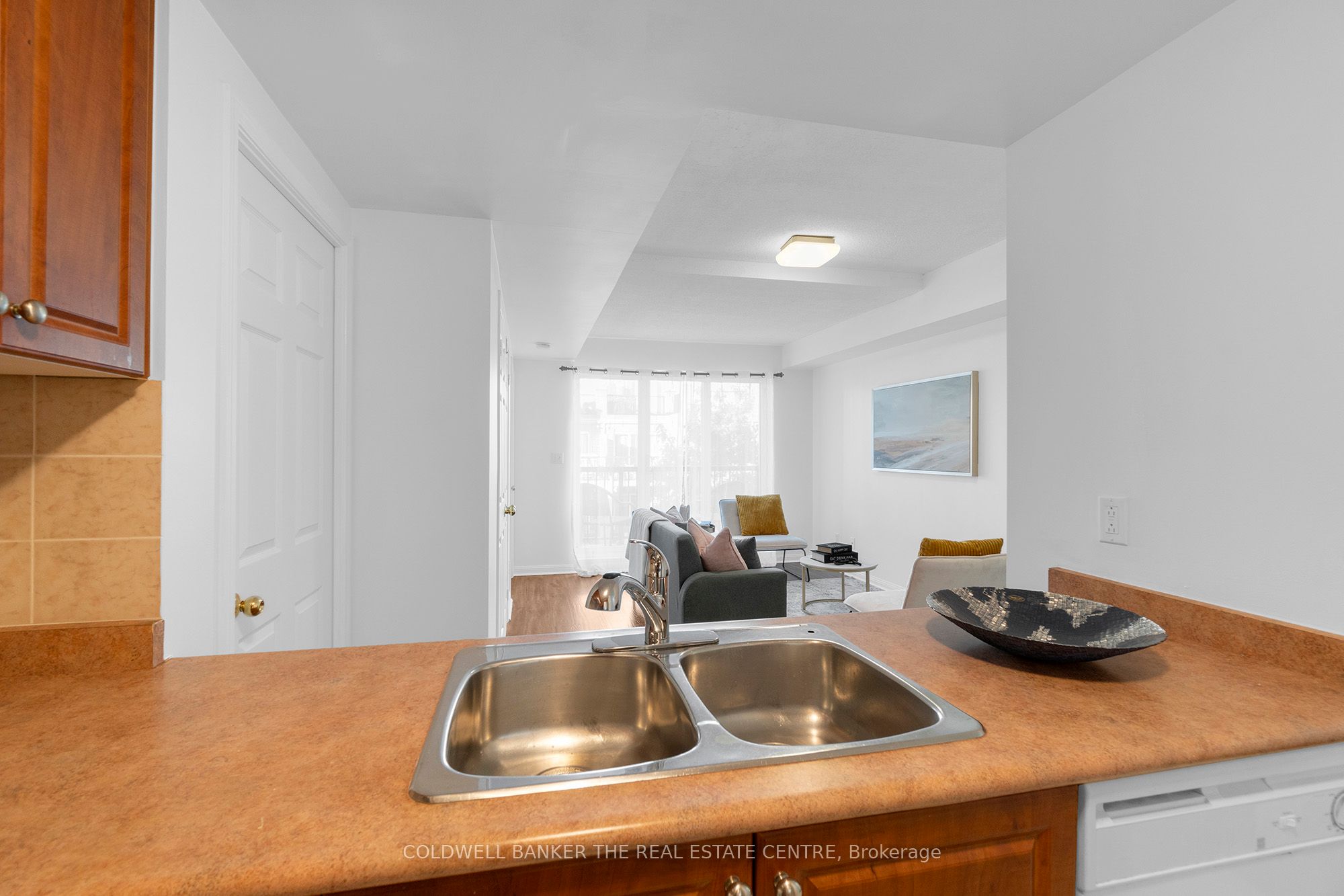 3047 Finch Avenue W, #2057