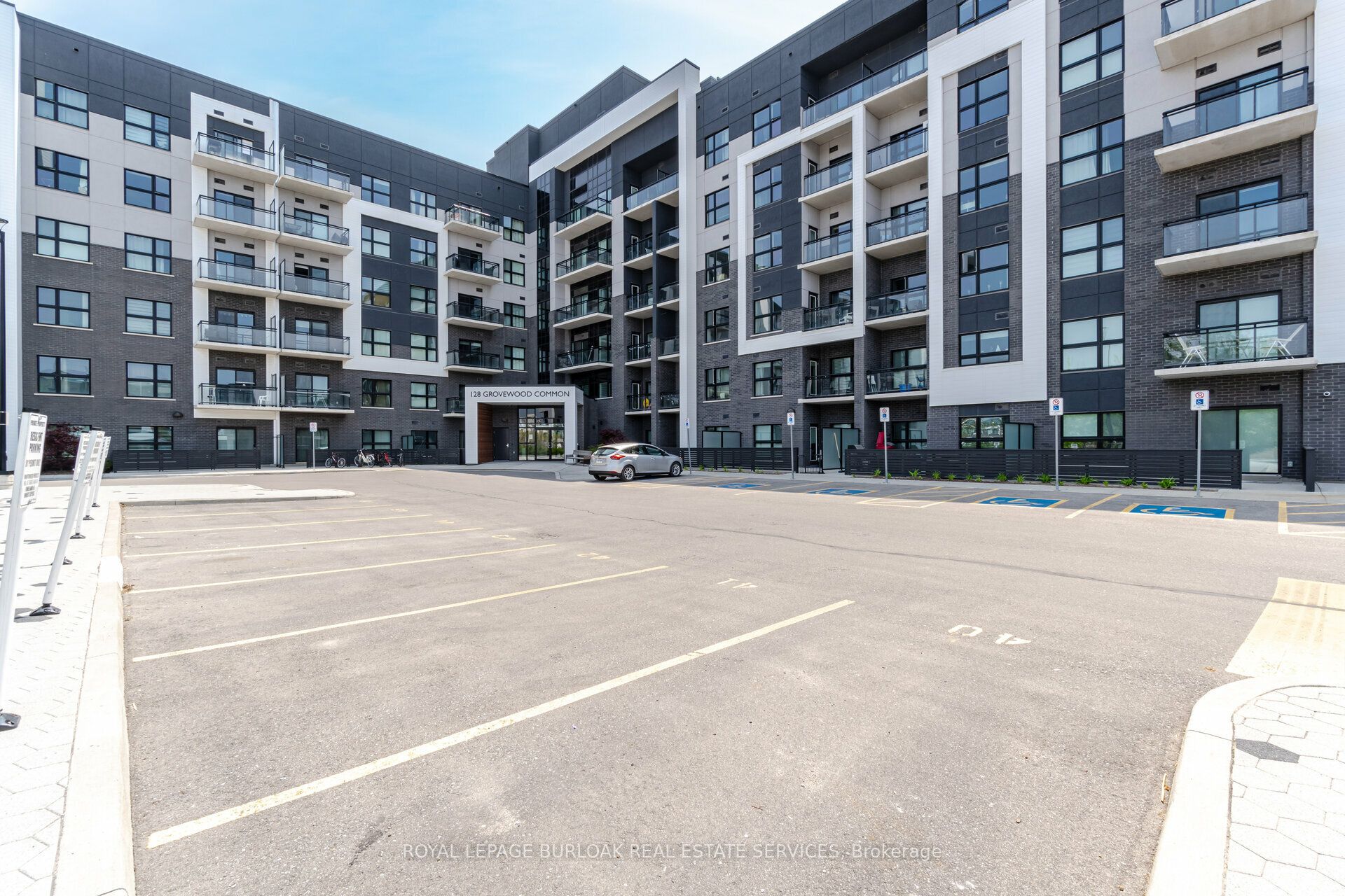 128 Grovewood Common, #131