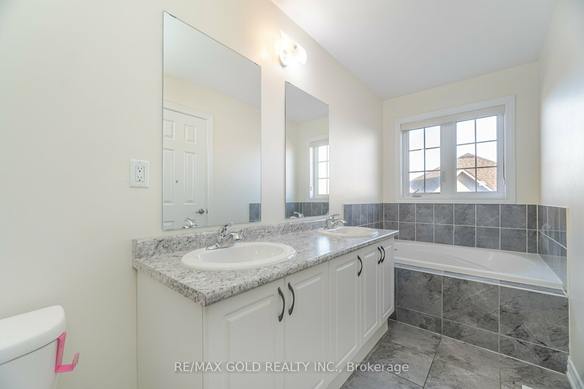 63 Frenchpark Circle