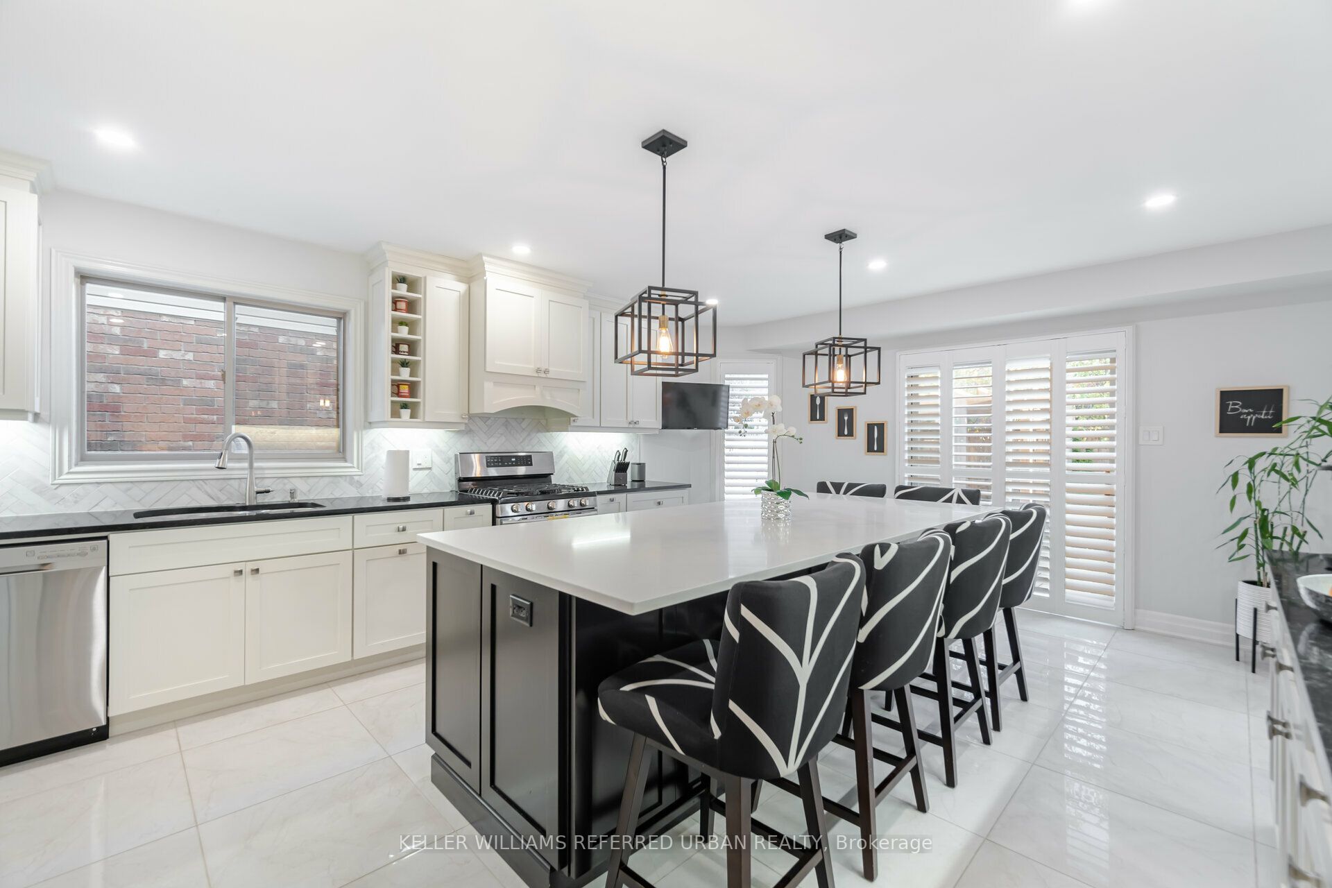522 Larkspur Lane