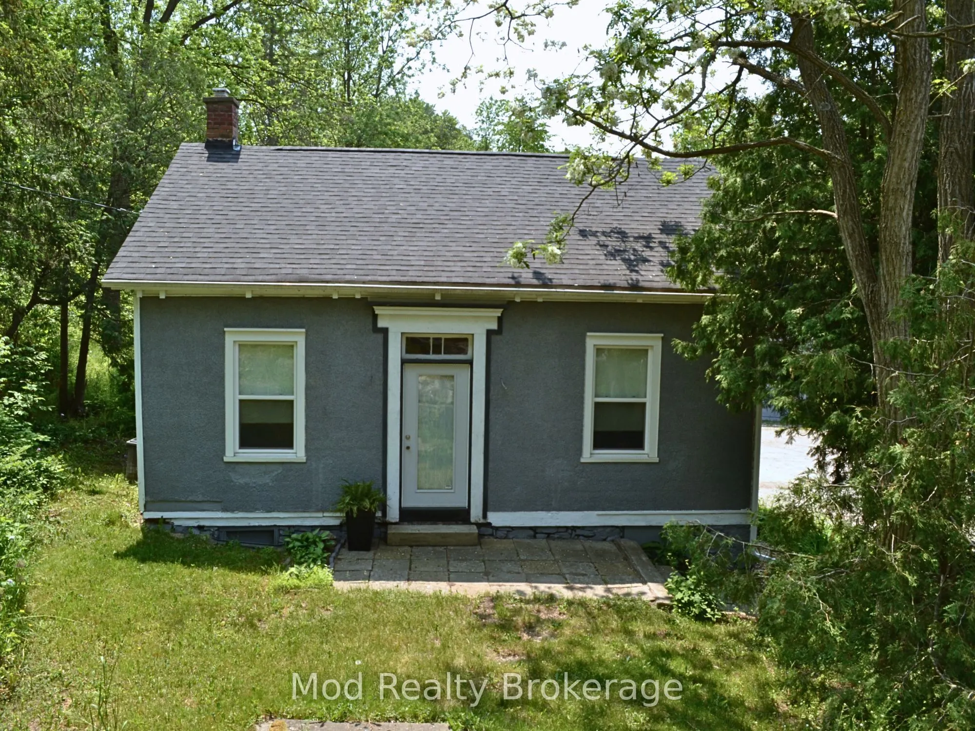 6142 Guelph Line