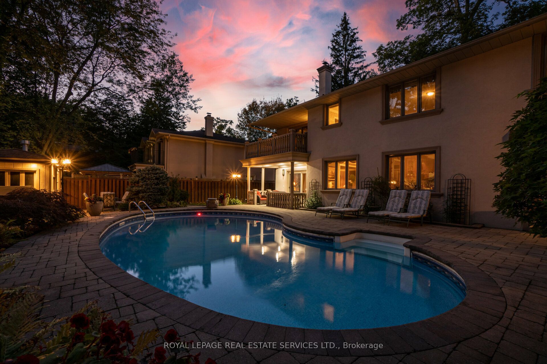 2130 Autumn Breeze Drive N