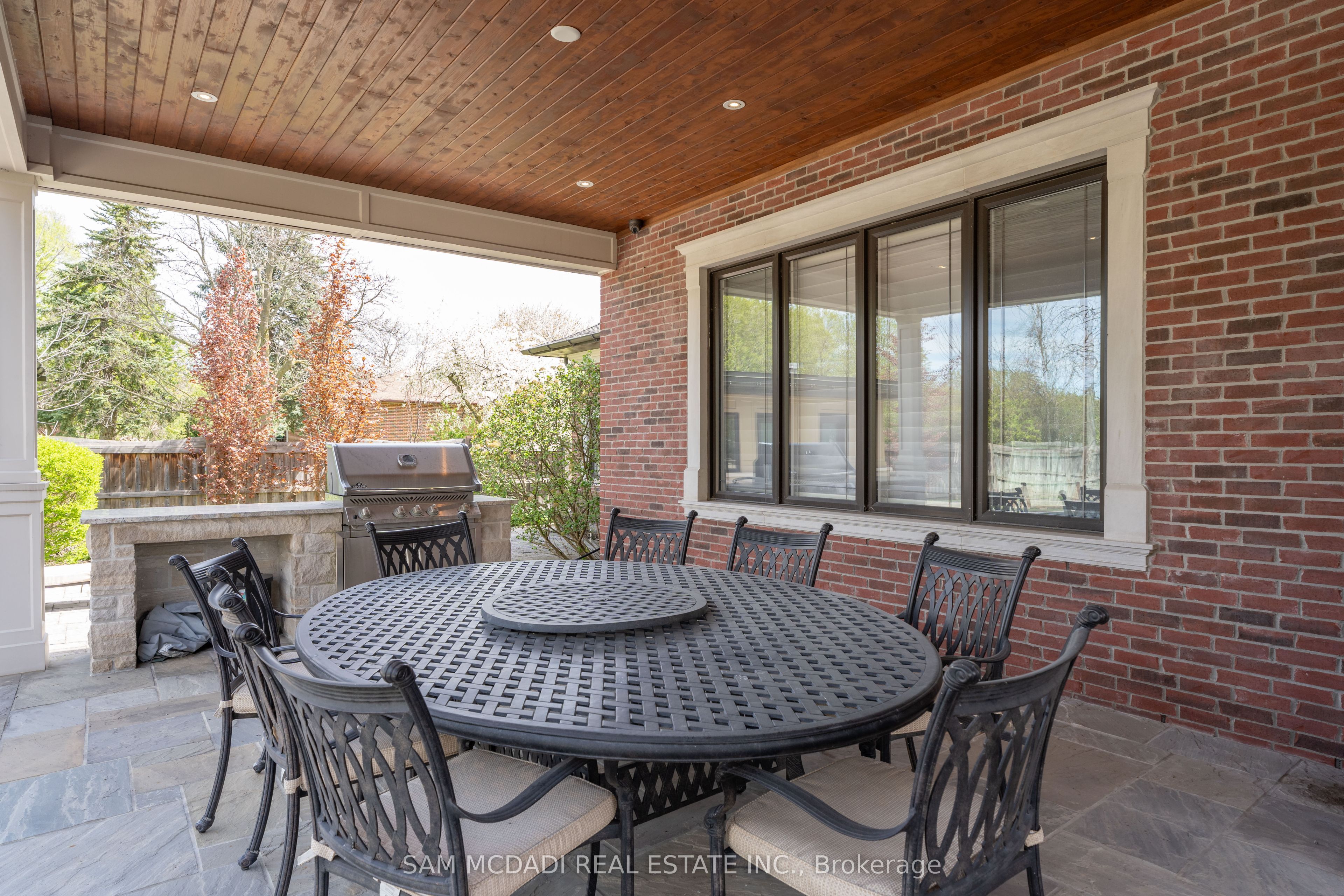 1689 Carolyn Road