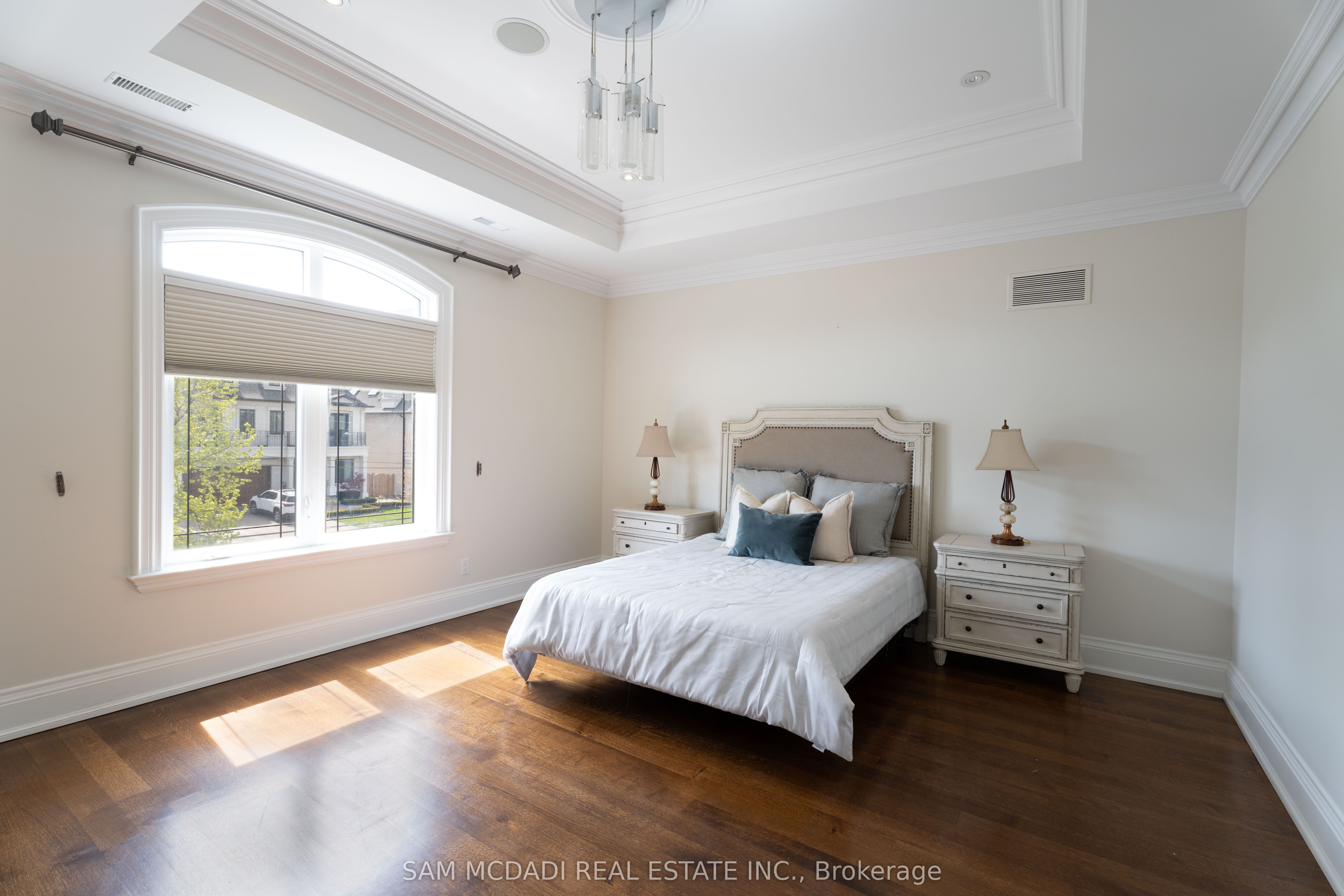 1689 Carolyn Road