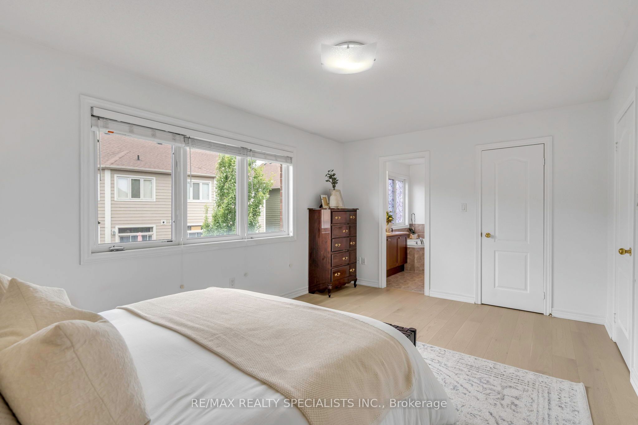 192 Giddings Crescent
