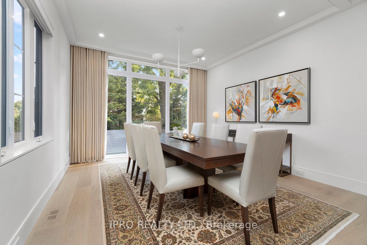47 Ambleside Avenue